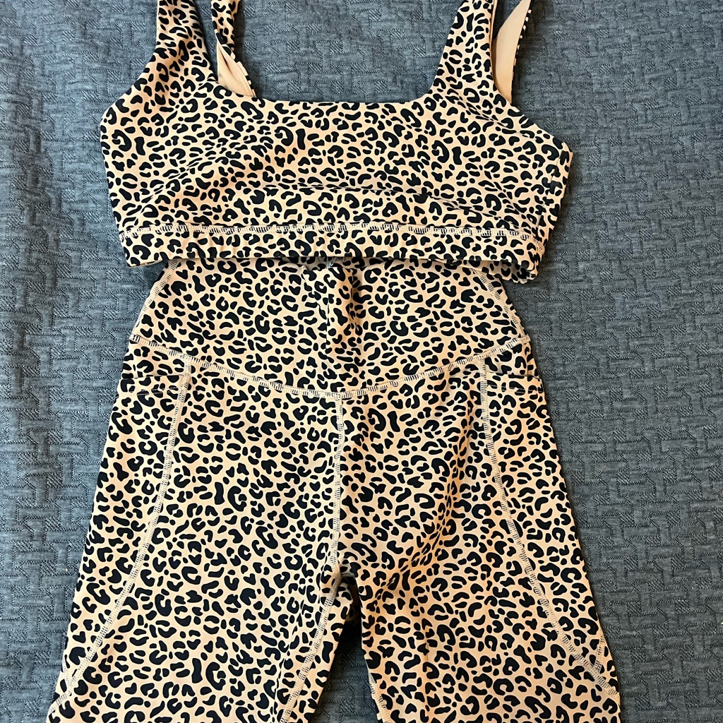 Leopard Print Sports Bra And Leggings Set